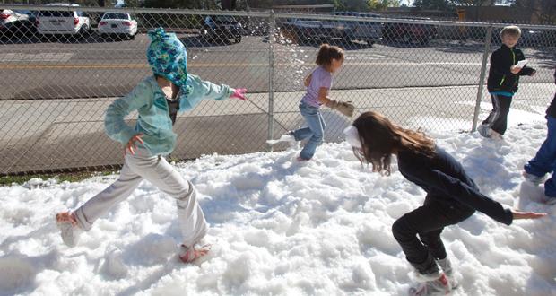 Boys+and+Girls+Clubs+of+Oceanside+Hosts+Winter+Wonderland%2C+Snow+Day