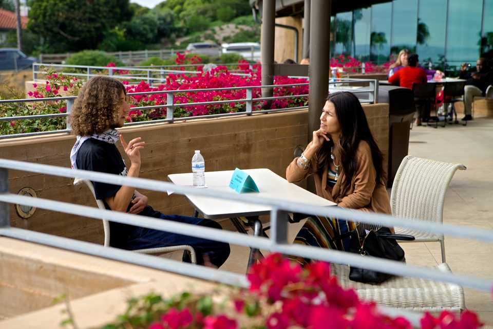 Checking+out+books+was+the+Human+thing+to+do+at+Encinitas+Library+event