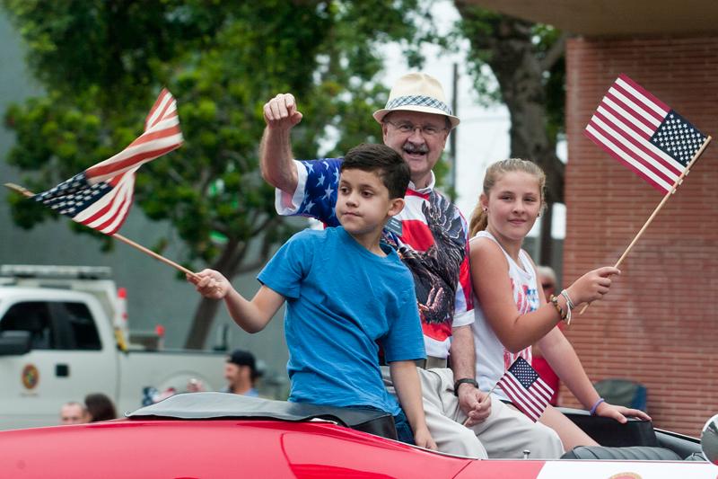 Oceanside Mayor, Jim Wood in 2015 parade