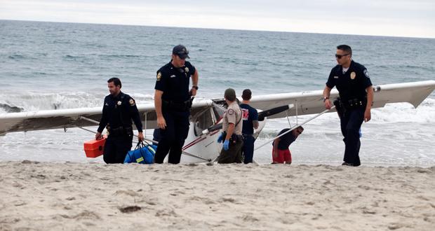 One+Injured+when+Banner+Tow+Plane+Lands%2C+Flips+on+Carlsbad+Beach