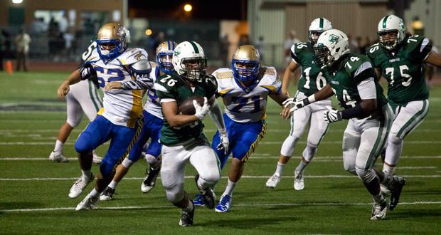 Niko Mageo breaks through the San Pasqual line