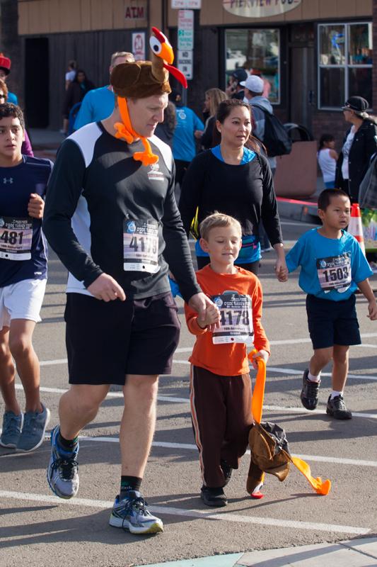Fast+Pace+Set+in+PMCU+Oside+Turkey+Trot