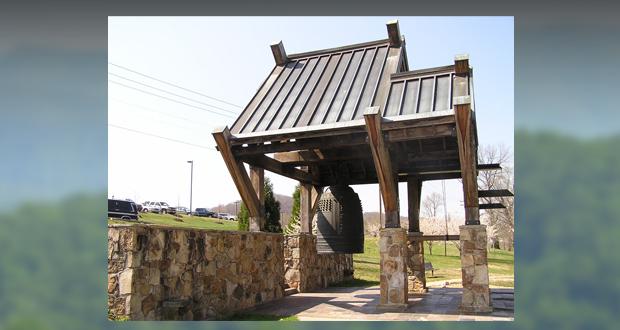The International Friendship Bell in Oak Ridge, Tenn., is a reminder of the Hiroshima and
Nagasaki bombs dropped 70 years ago.
photo: Cecil Scaglione 