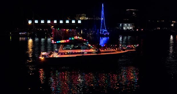 2015 Oceanside Harbor Parade of Lights