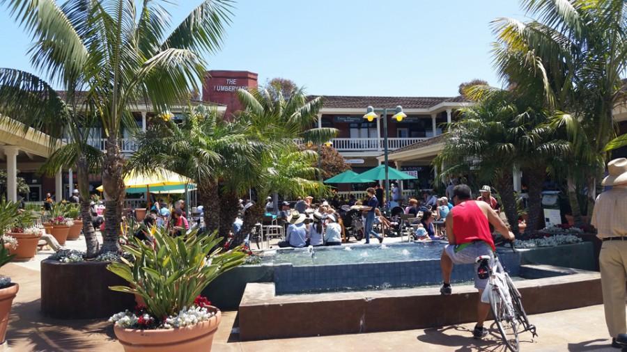 Encinitas Street Fair events included The Lumberyard shopping center as a venue April 24. (Photo by Michele Leivas)