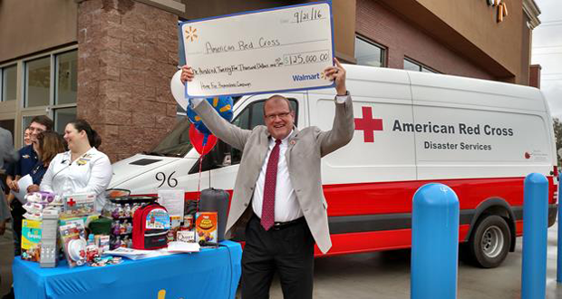 Bill Earley, Regional CEO American Red Cross of San Diego/Imperial Counties accepts $125,000 Walmart Foundation grant to the American Red Cross