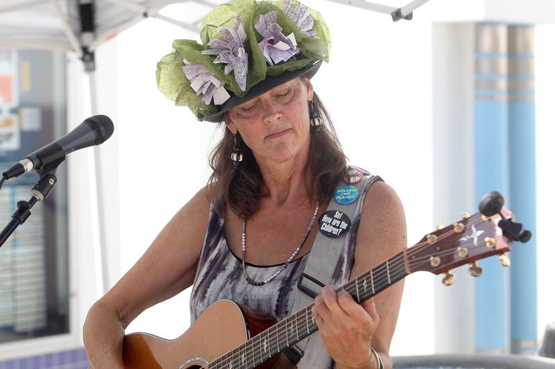 Snapshots from 'Afternoon Tea on the Plaza'