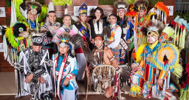 Julia Ormond with gurst from the Pine ridge Reservation (photo courtesy: True Sioux Hope Foundation) 