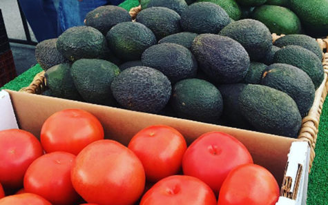 The Encinitas Station Farmers Market offers fresh produce from local growers. (Photo courtesy of Encinitas 101)