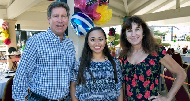 Don Diego Chair Emeritus Paul Ecke III and his wife Julie Hampton with top $10,000-Scholar Gigi Manasan (courtesy photo)