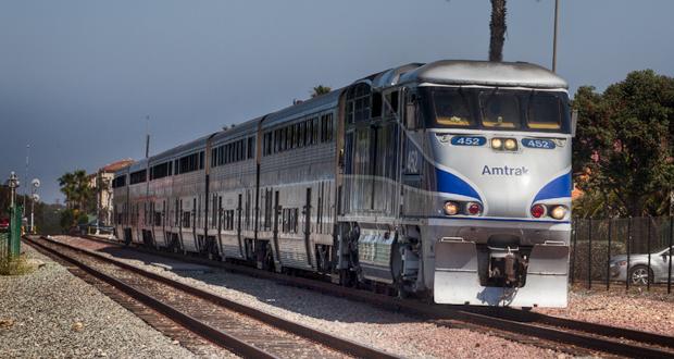 An Amtrak Pacific Surfliner train runs through Oceanside. (OsideNews file photo)