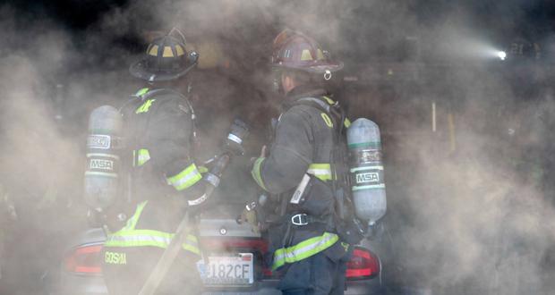 Heavy Smoke Thwarts Good Samaritan's Efforts to Extinguish Fire in Neighbors Garage