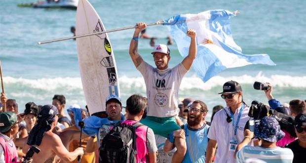 Santiago Muñiz's (ARG) Gold Medal performance at the 2018 ISA World Surfing Games earned him the top qualification slot for the 2019 Pan Ams. Photo: ISA / Ben Reed