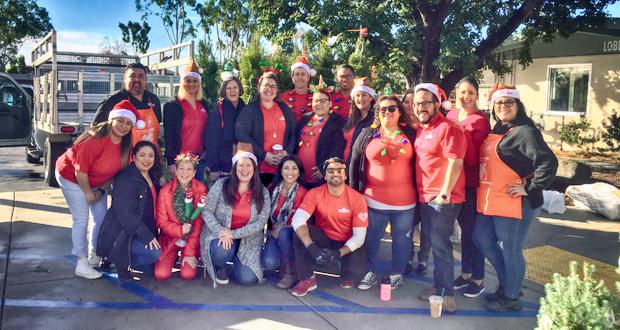 1st Row (Kneeling) L-R: Deanda Cardenas, Anna Mendoza, Lori Toliver, Krissy Garvin, Cathy Johnson, Enrique Meza
2nd Row (Standing) L-R: Mario (Home Depot), Amy Mc Farlane, Margaret McDougall, Sara Hernandez, William Platt, Cynthia Guerra, Chuck Fang, Shannan Doane, Antoinette Munoz, Lan Vu, Freddie Ayala, Angie Lasagna, Mayra Lopez (Home Depot)
(Photo courtesy: Union Bank)