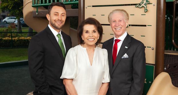 Gala Chairs Scott Schindler, Marie Raftery and Dr. Robert Rubenstein (Photo: Melissa Jacobs)