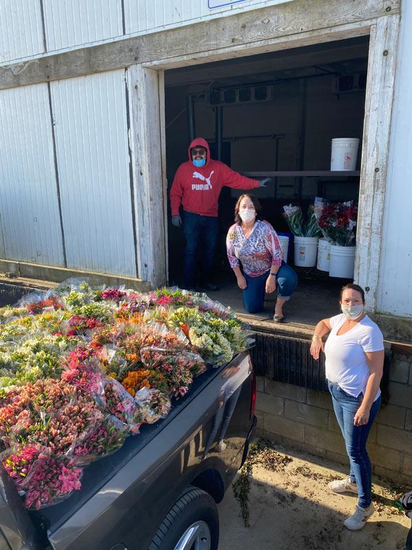 Integral Communities Partners with Local Flower Grower to Pay It Forward