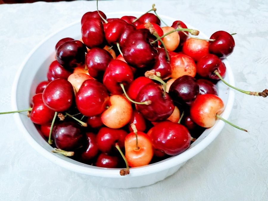 Start with fresh cherries. (Photo by Laura Woolfrey Macklem)