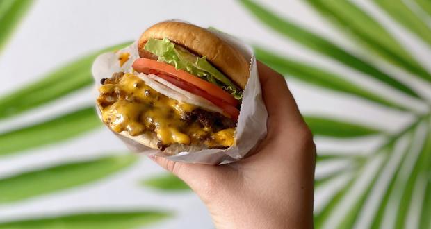 Hamburger Hut Opens in Encinitas