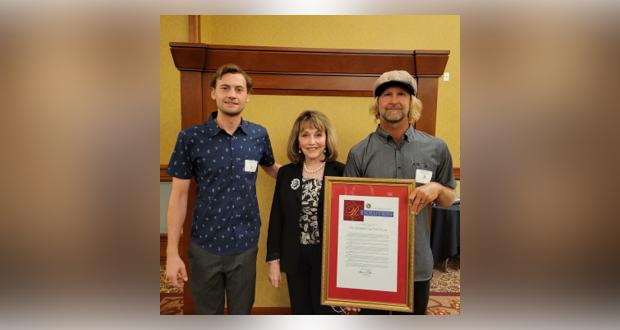 Senator+Bates+presents+a+resolution+honoring+The+Privateer+Coal+Fire+Pizza+as+Small+Business+of+the+Year+to+owners+Charlie+Anderson+%28right%29+and+Sage+Anderson+%28left%29+in+Sacramento.%28courtesy+photo%29