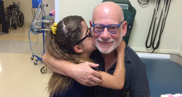 Dr. Steven Cohen with a Fresh Start patient. (Photo courtesy: Fresh Start Surgical Gifts)