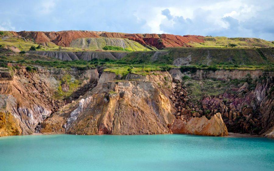 A cobalt mine in Katanga, Democratic Republic of the Congo. (Photo by Bas van Abel, Waag Society, for EarthTalk)