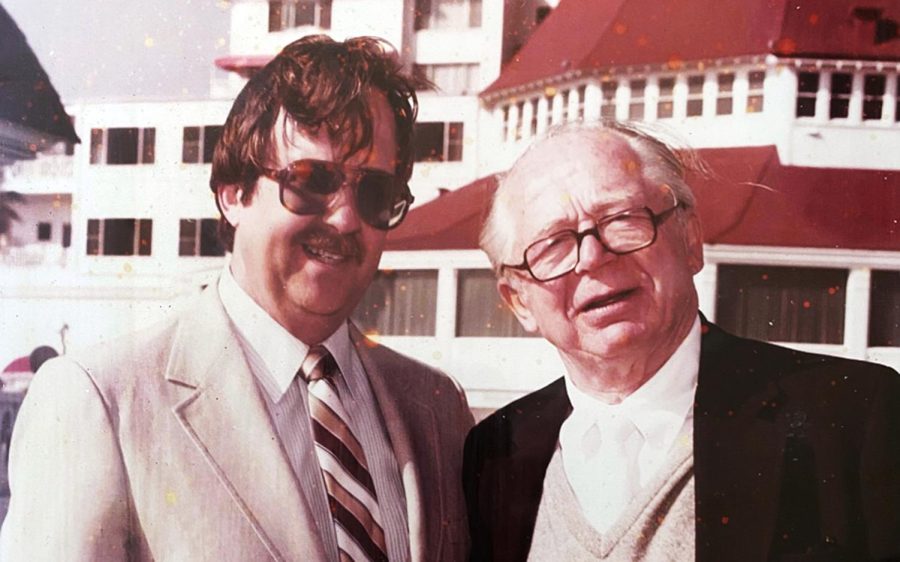 Columnist+Tom+Morrow+stands+with+noted+director+Billy+Wilder+at+the+Hotel+del+Coronado+in+San+Diego.+%28Photo+courtesy+of+Tom+Morrow%29